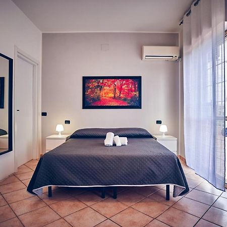 Travelershome 7Metri Guesthouse Ciampino Exterior foto