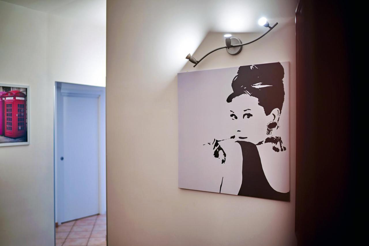Travelershome 7Metri Guesthouse Ciampino Exterior foto