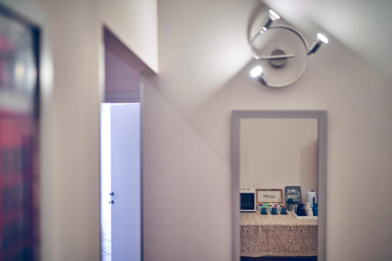 Travelershome 7Metri Guesthouse Ciampino Exterior foto