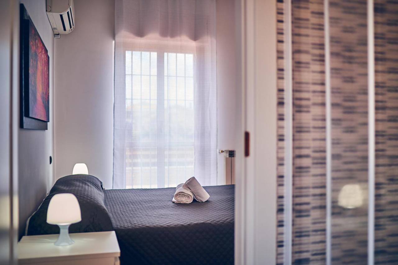 Travelershome 7Metri Guesthouse Ciampino Exterior foto