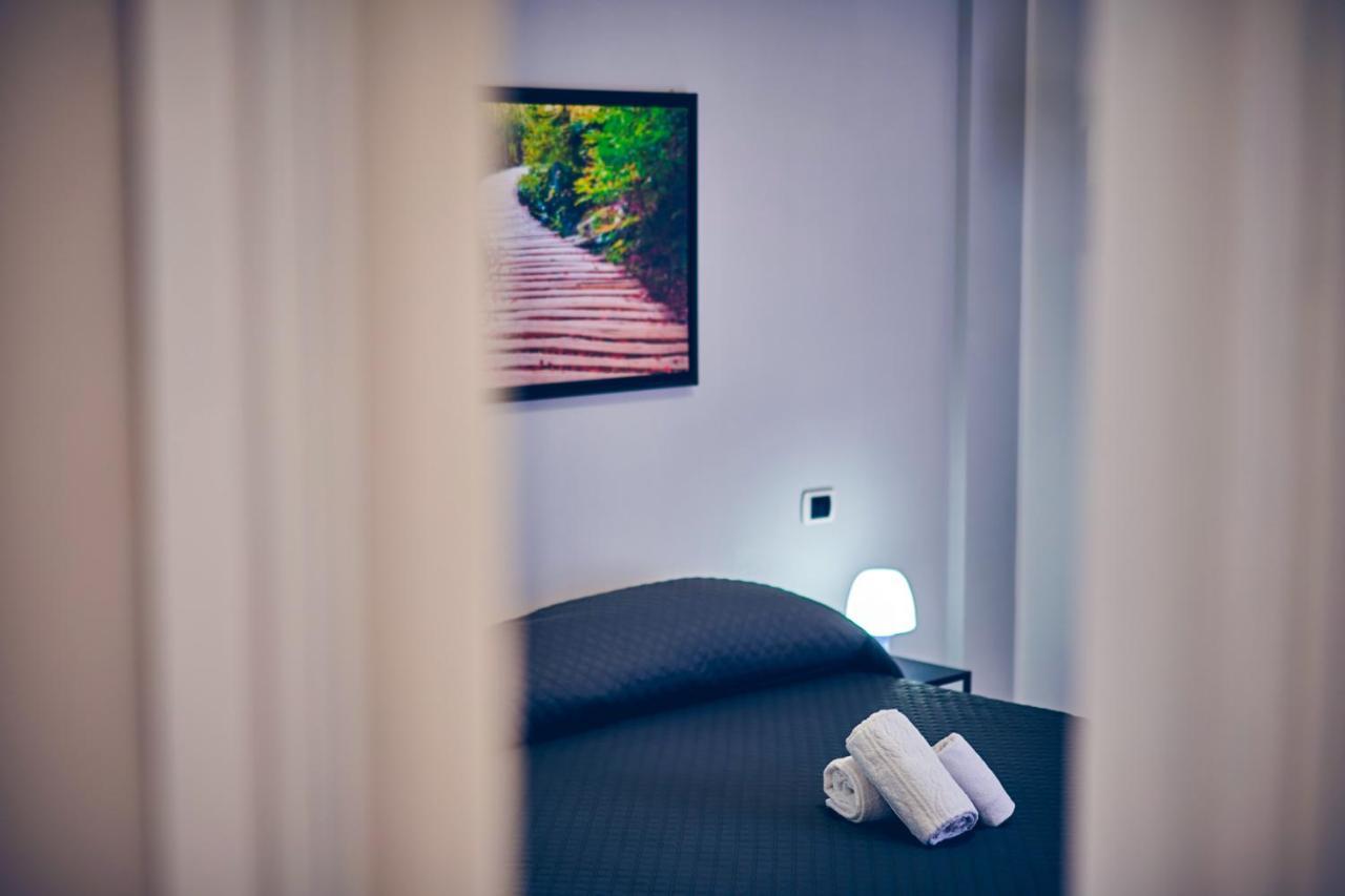 Travelershome 7Metri Guesthouse Ciampino Exterior foto