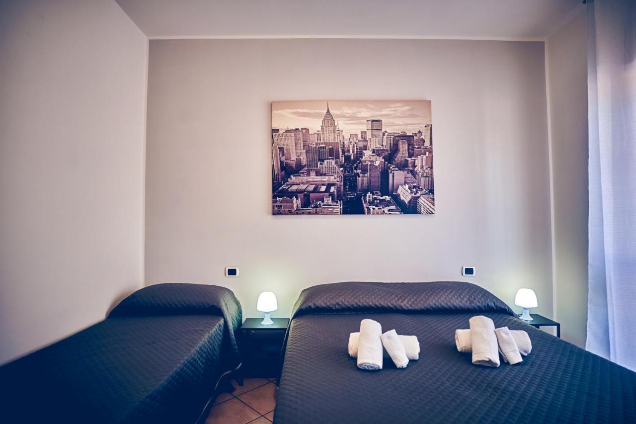 Travelershome 7Metri Guesthouse Ciampino Exterior foto