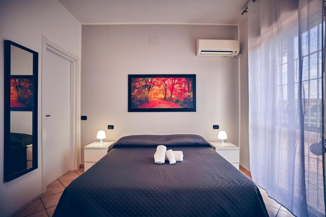 Travelershome 7Metri Guesthouse Ciampino Exterior foto