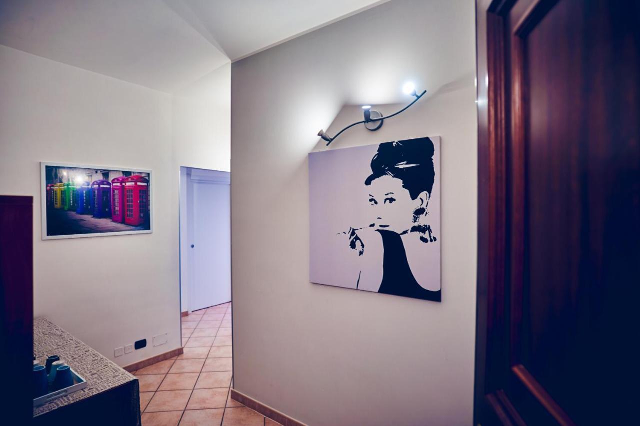 Travelershome 7Metri Guesthouse Ciampino Exterior foto