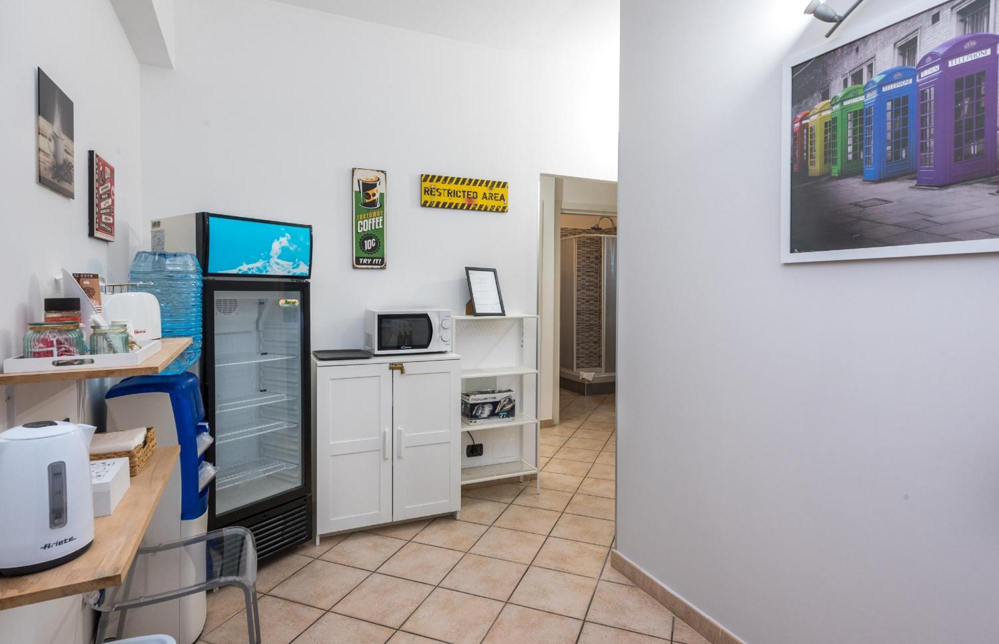 Travelershome 7Metri Guesthouse Ciampino Exterior foto