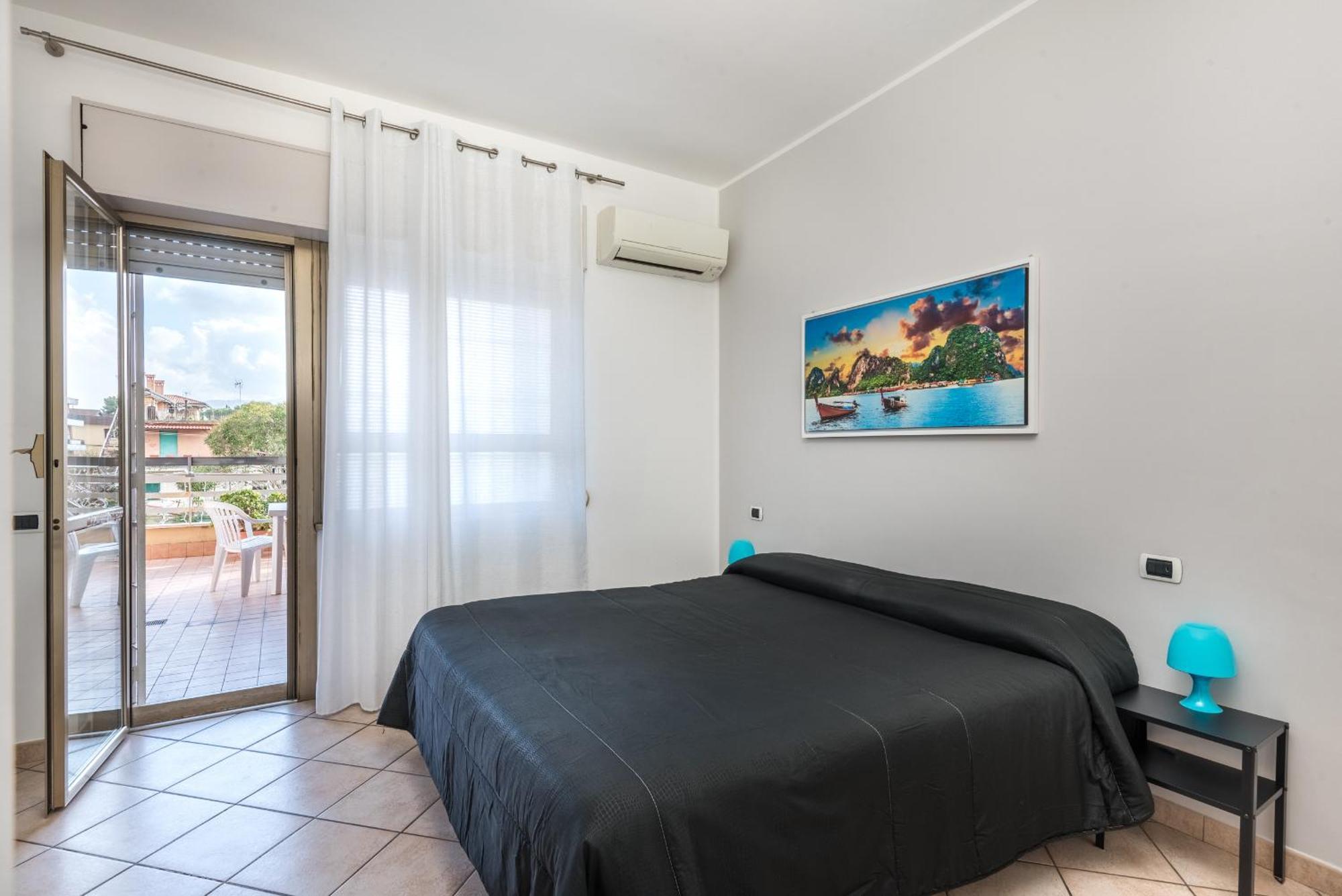 Travelershome 7Metri Guesthouse Ciampino Exterior foto