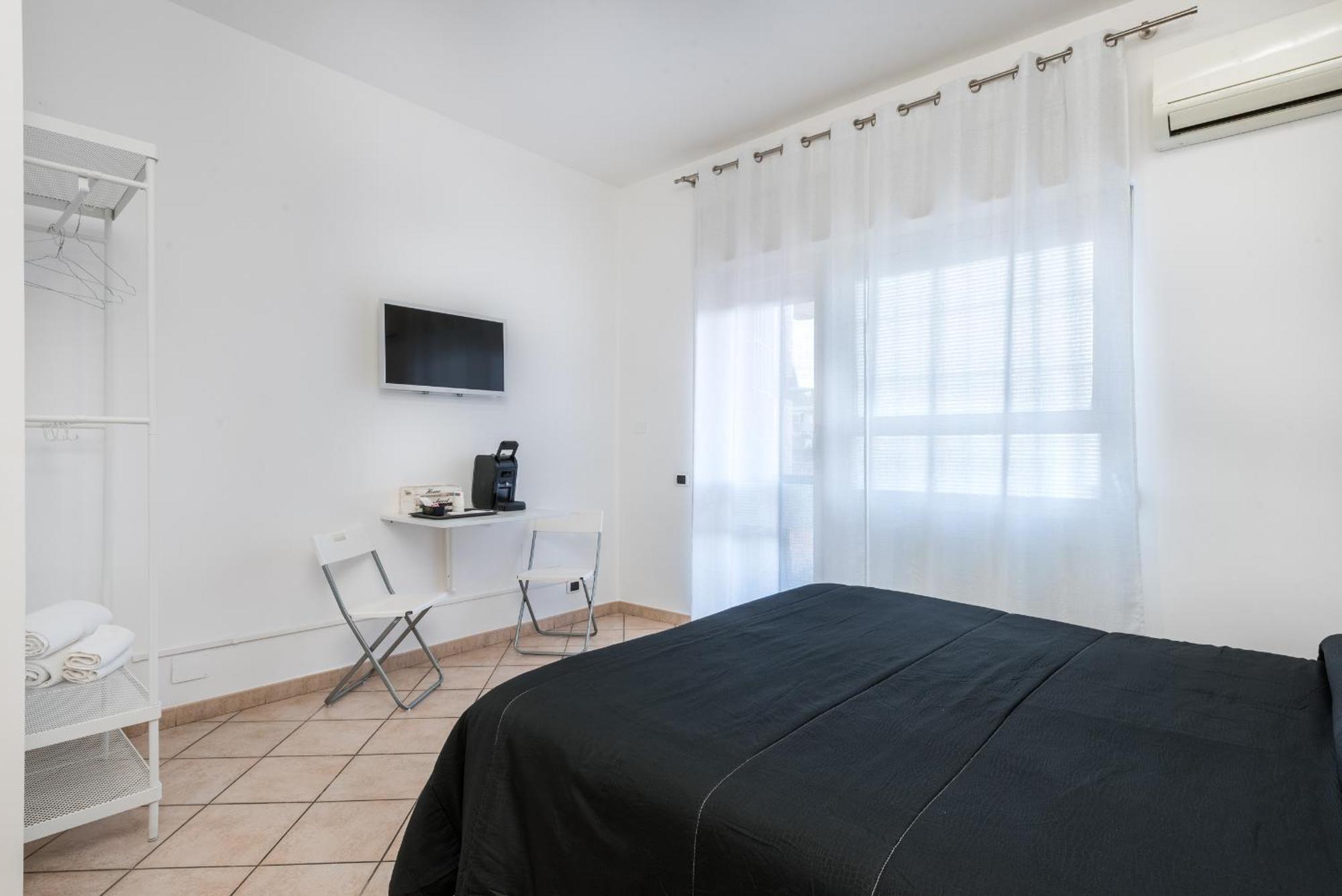 Travelershome 7Metri Guesthouse Ciampino Exterior foto